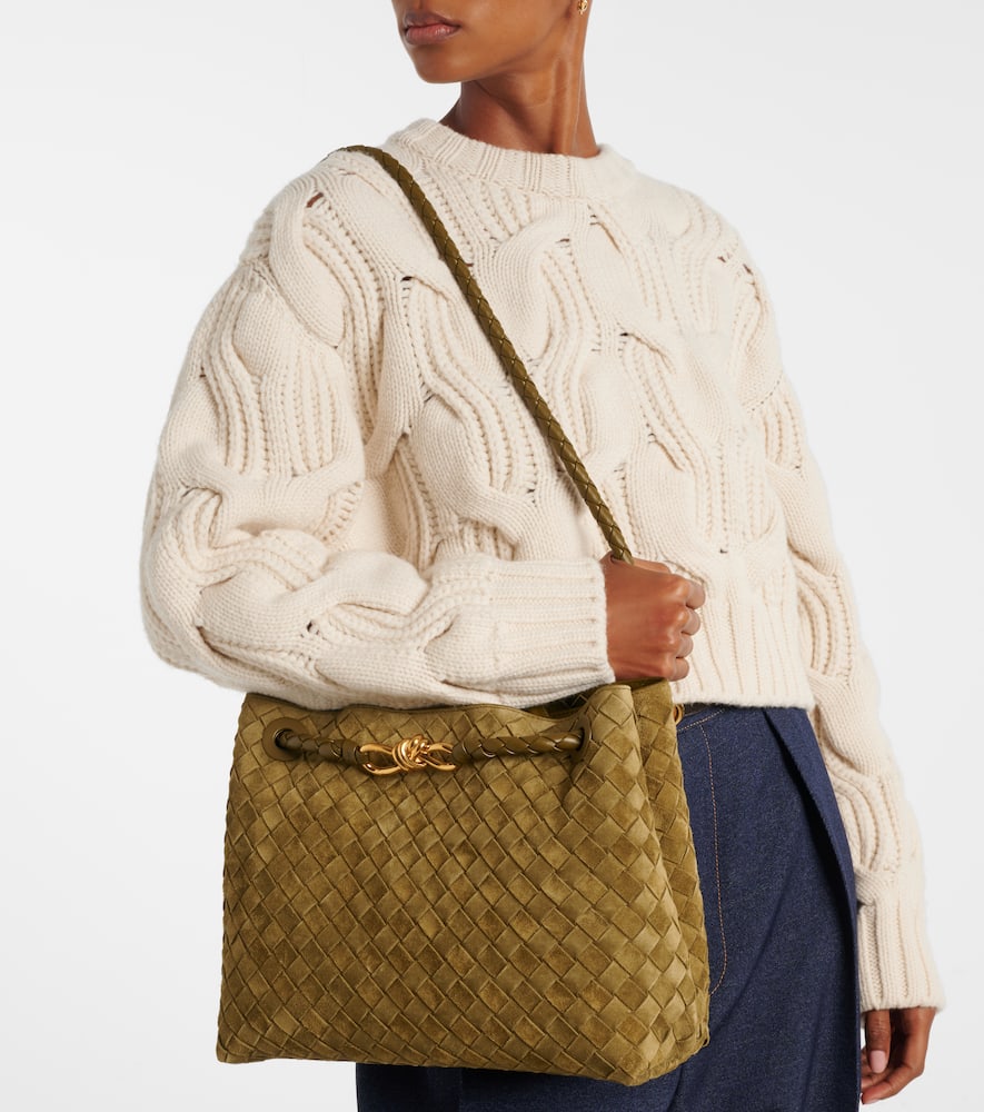 Bottega Veneta Andiamo Medium Suede Tote Bag In Green