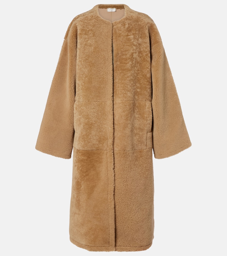 The Row Narol Shearling Coat In Brown