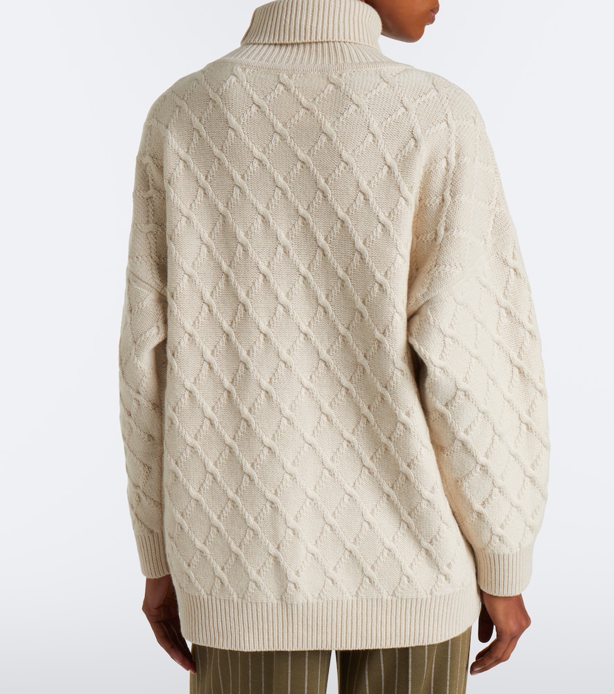 And Cashmere Turtleneck Sweater