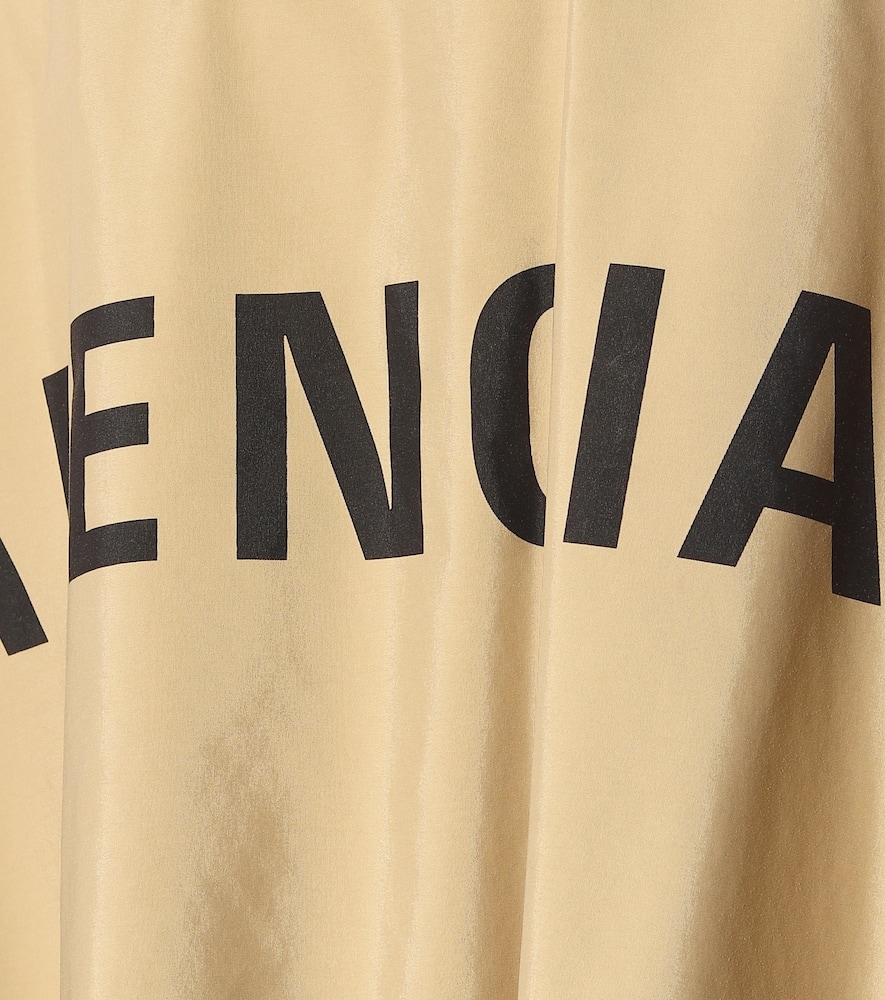 BALENCIAGA Opera oversized raincoat