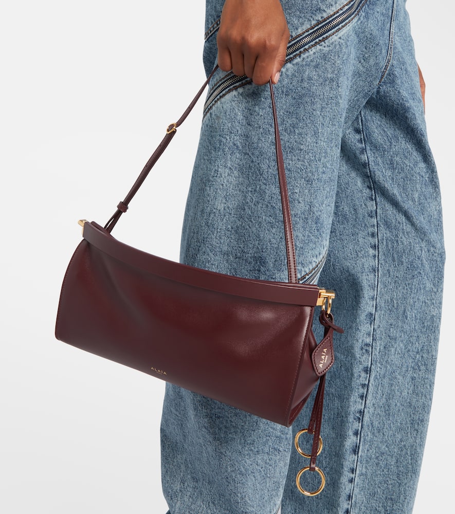 Alaïa Le Click Medium Leather Shoulder Bag In Burgundy