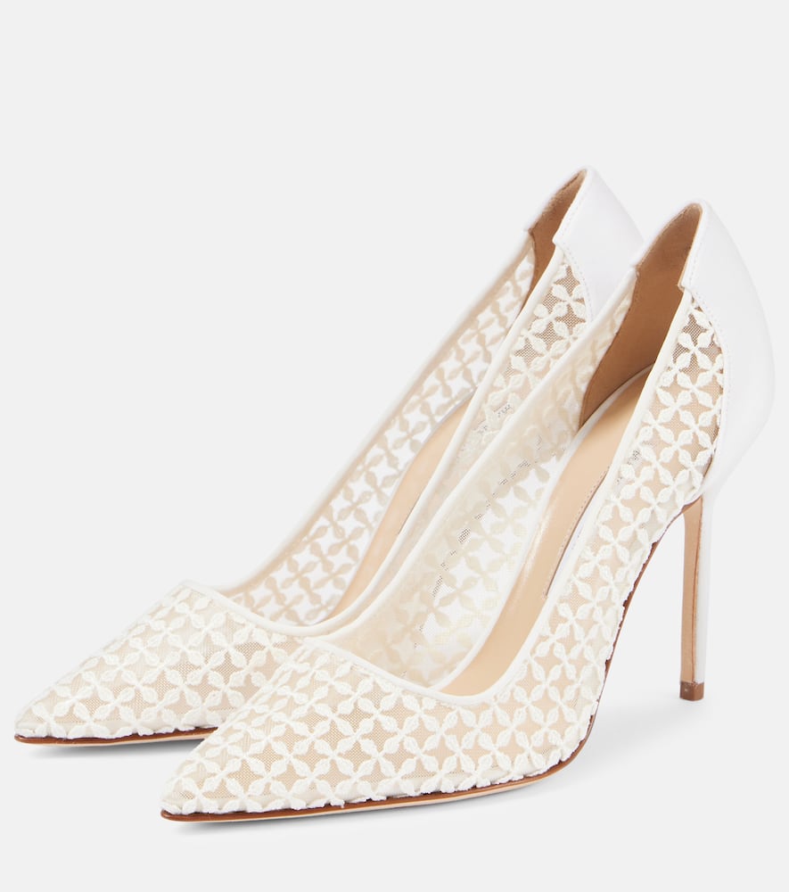 Shop Manolo Blahnik Bridal Tora 105 Lace Pumps In Weiss