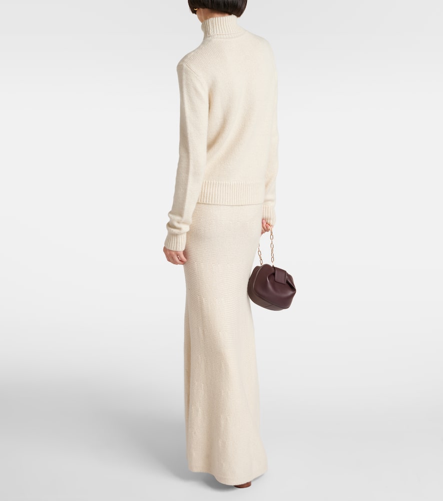 Gabriela Hearst Madden Turtleneck Cashmere Sweater In Weiss