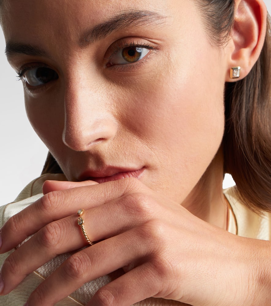 David Yurman Petite Modern Renaissance 18kt Gold Ring With Diamonds In Gold