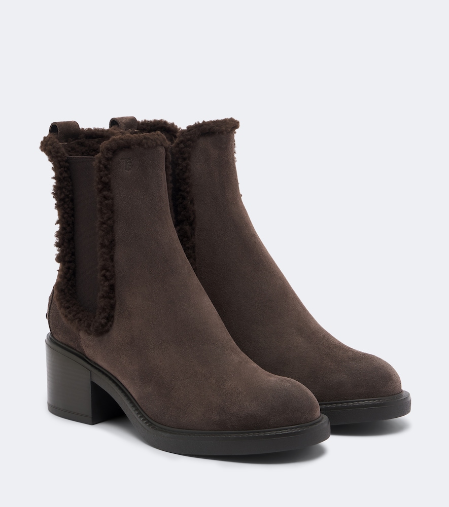 Ankle Boots aus Veloursleder mit Shearling