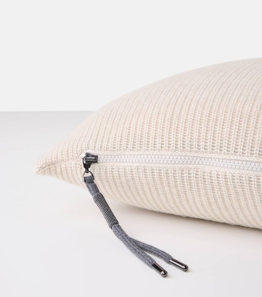 Brunello Cucinelli Ribbed-knit Cashmere Cushion In Sand