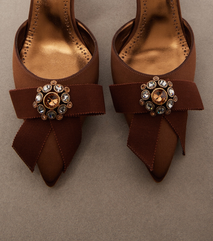 Apidosa Pumps