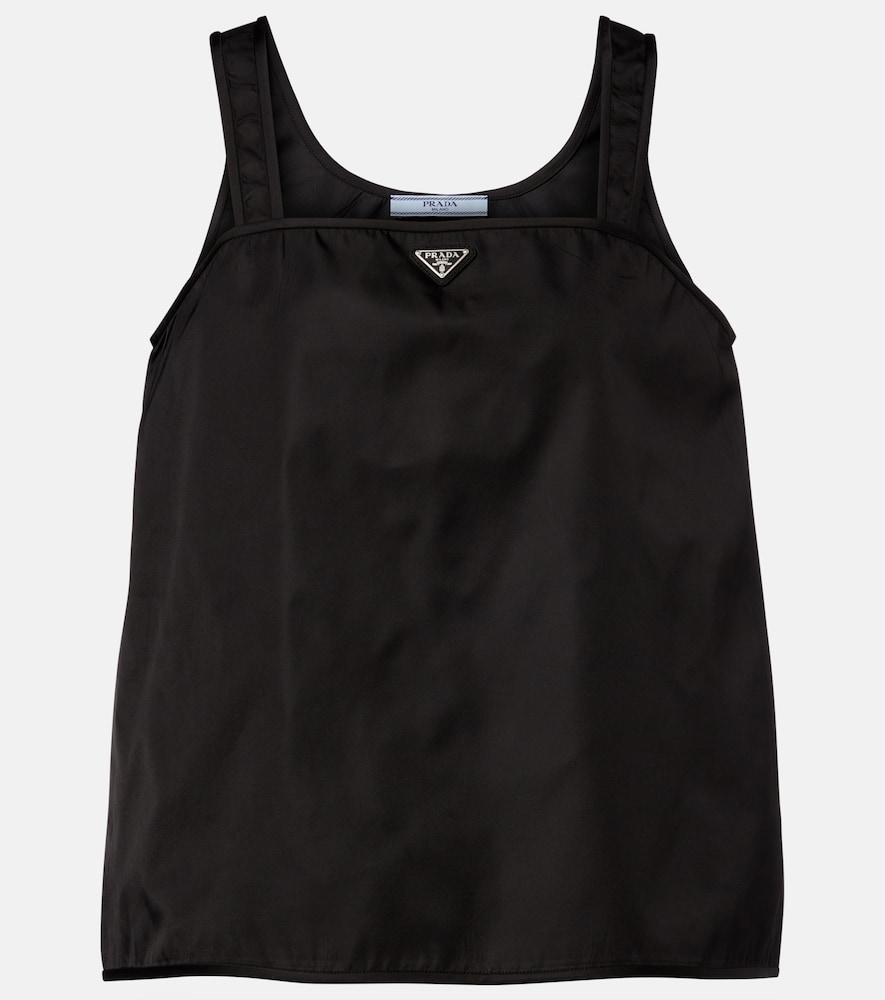 Prada Top logo 550 €