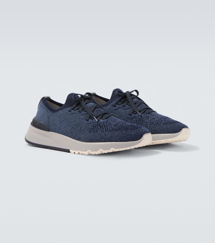 Sneakers aus Strick