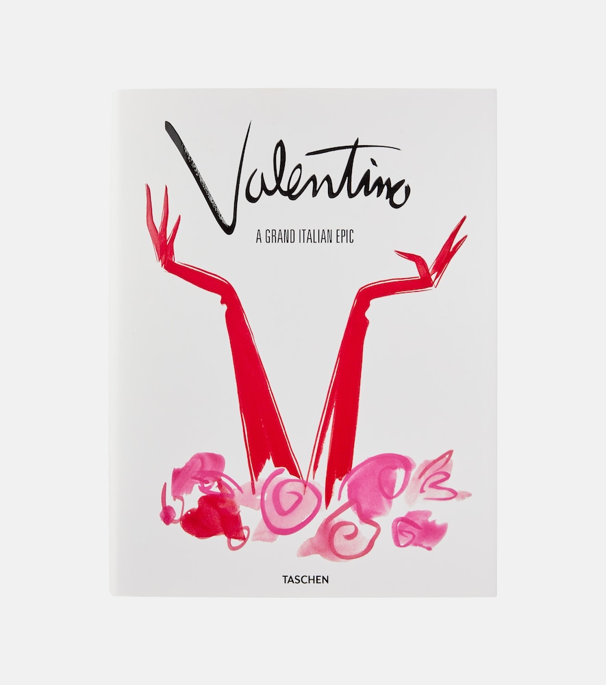 Taschen Valentino. A Grand Italian Epic book　タッシェン・ヴァレンティノ。イタリアの壮大な叙事詩 Taschen