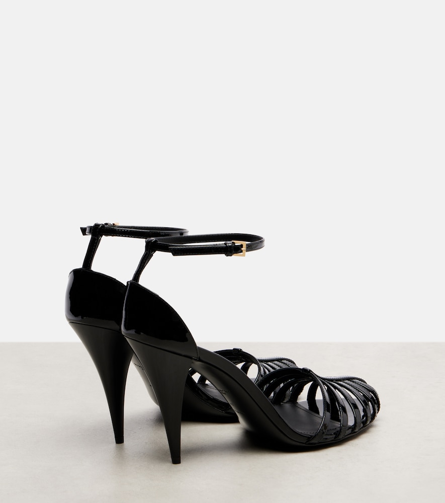 95 Sandals