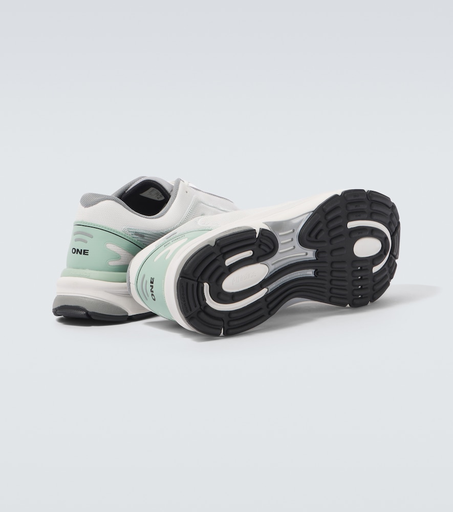  Athletics Footwear Athletics Footwear Sneakers One Remastered 