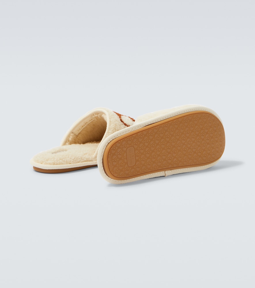  Valentino Garavani Valentino Garavani Vlogo Shearling Slippers 