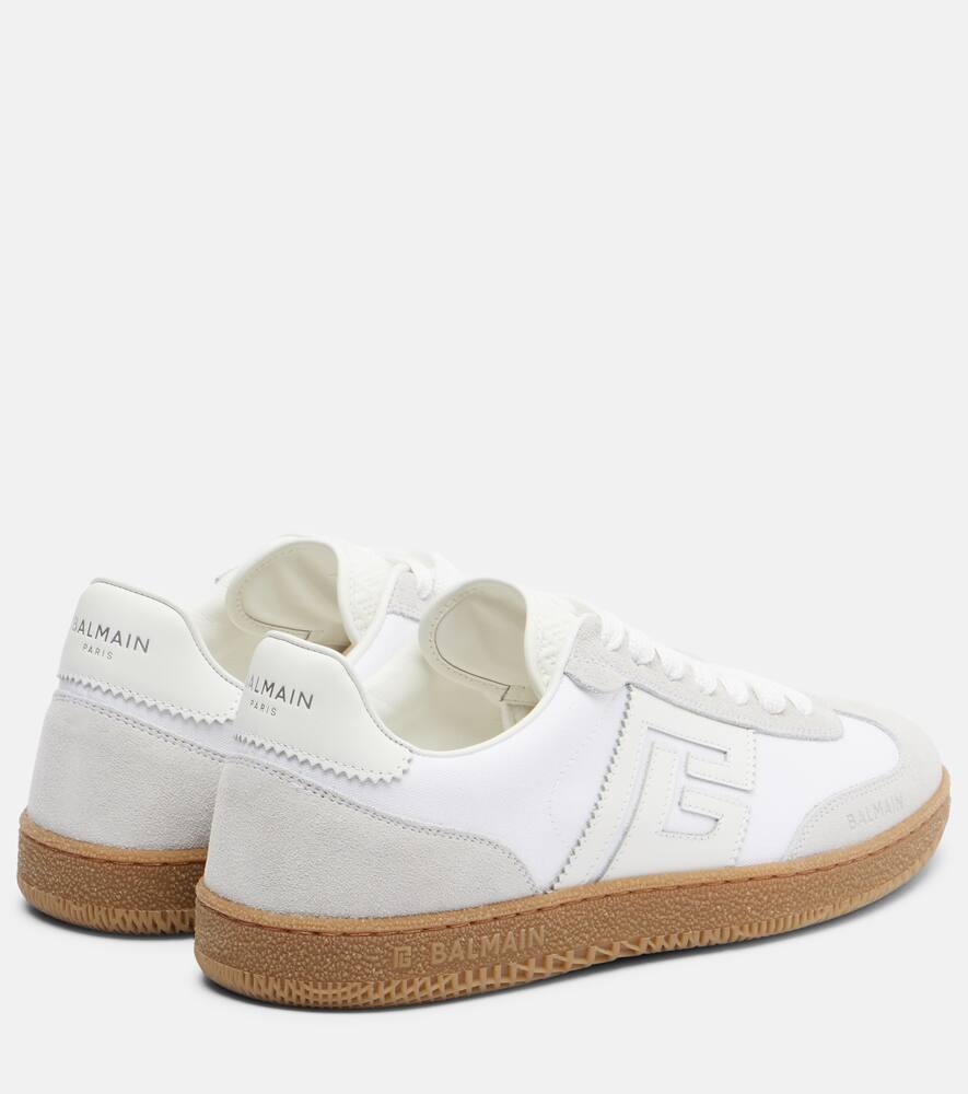 Balmain Swan Low-top Sneakers With Suede Accents In Gray
