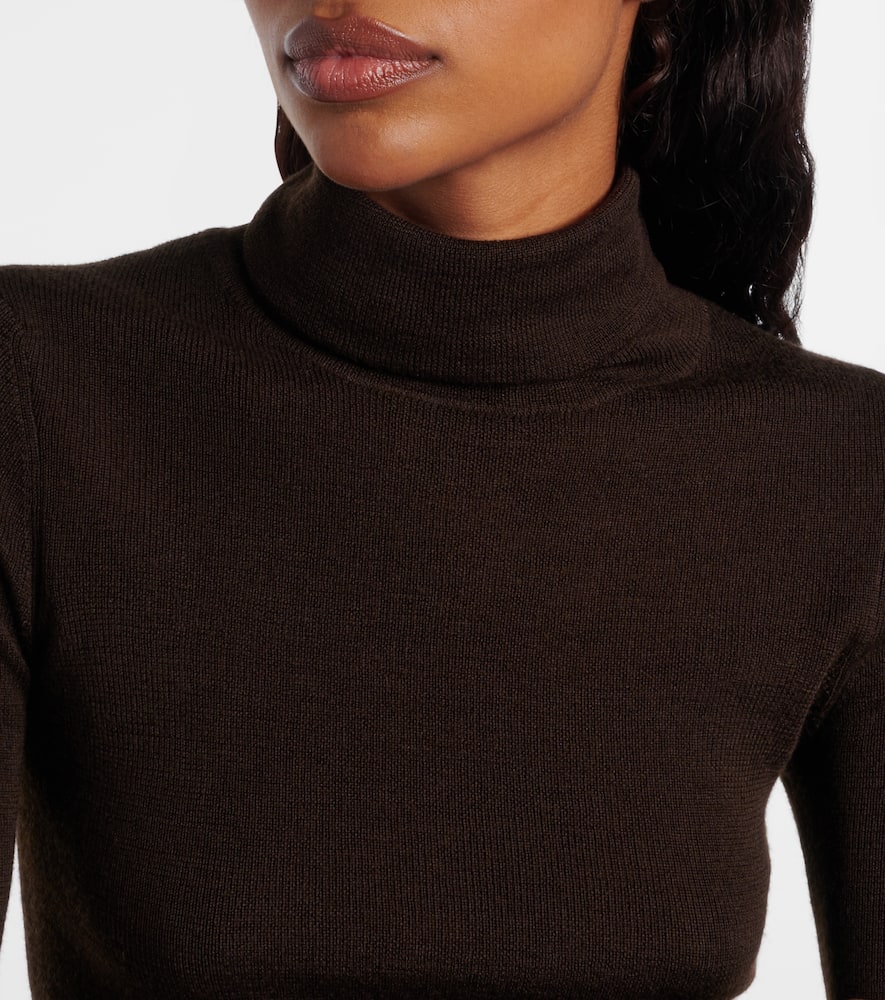 The Frankie Shop Utica Thin Wool And Silk Turtleneck Sweater In Brown