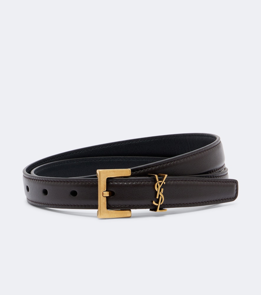 Saint Laurent Ceinture Cassandre en cuir 395 €