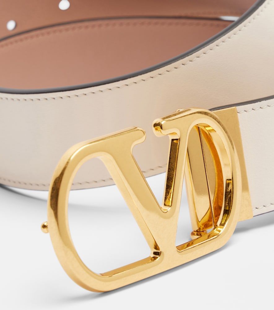  Valentino Garavani Valentino Garavani Vlogo Reversible Leather Belt 