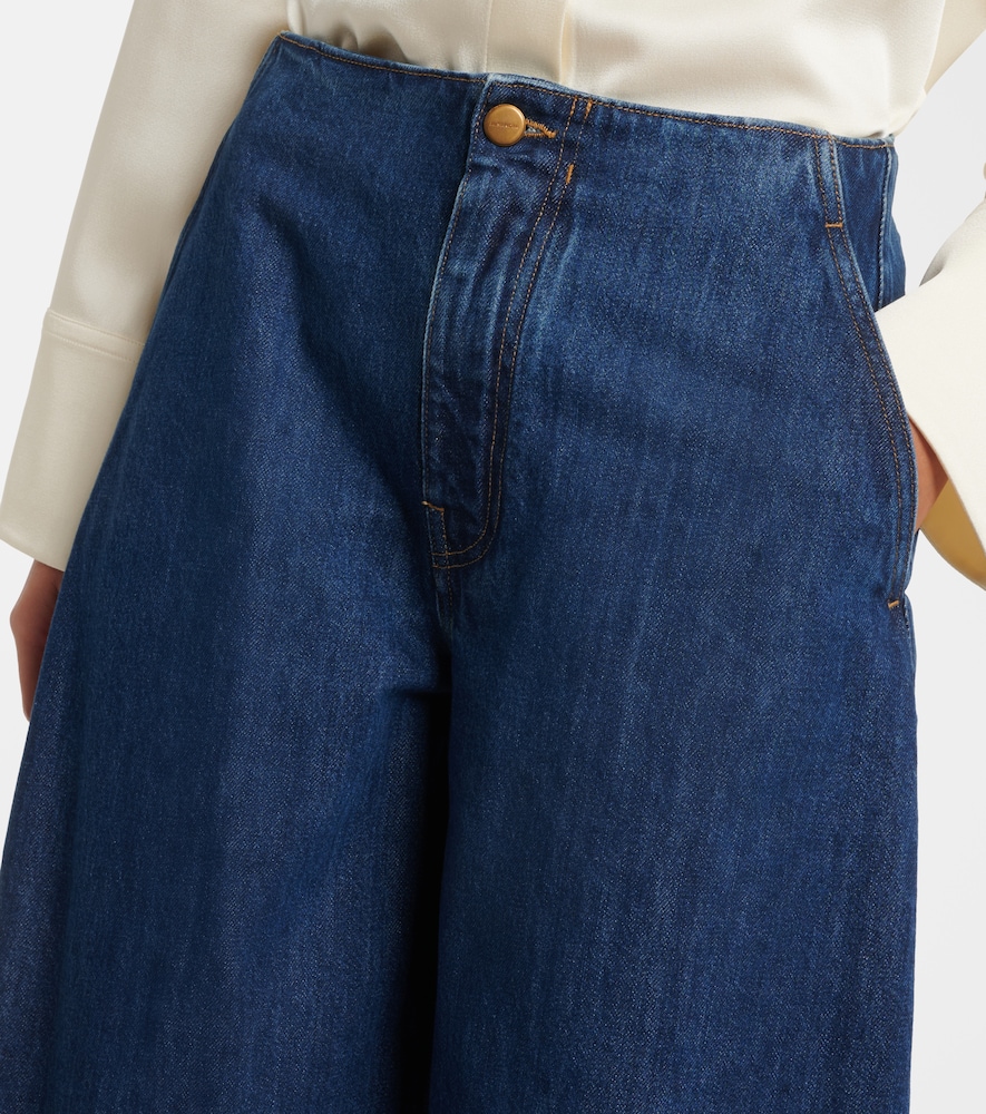 Barrel-Leg Jeans