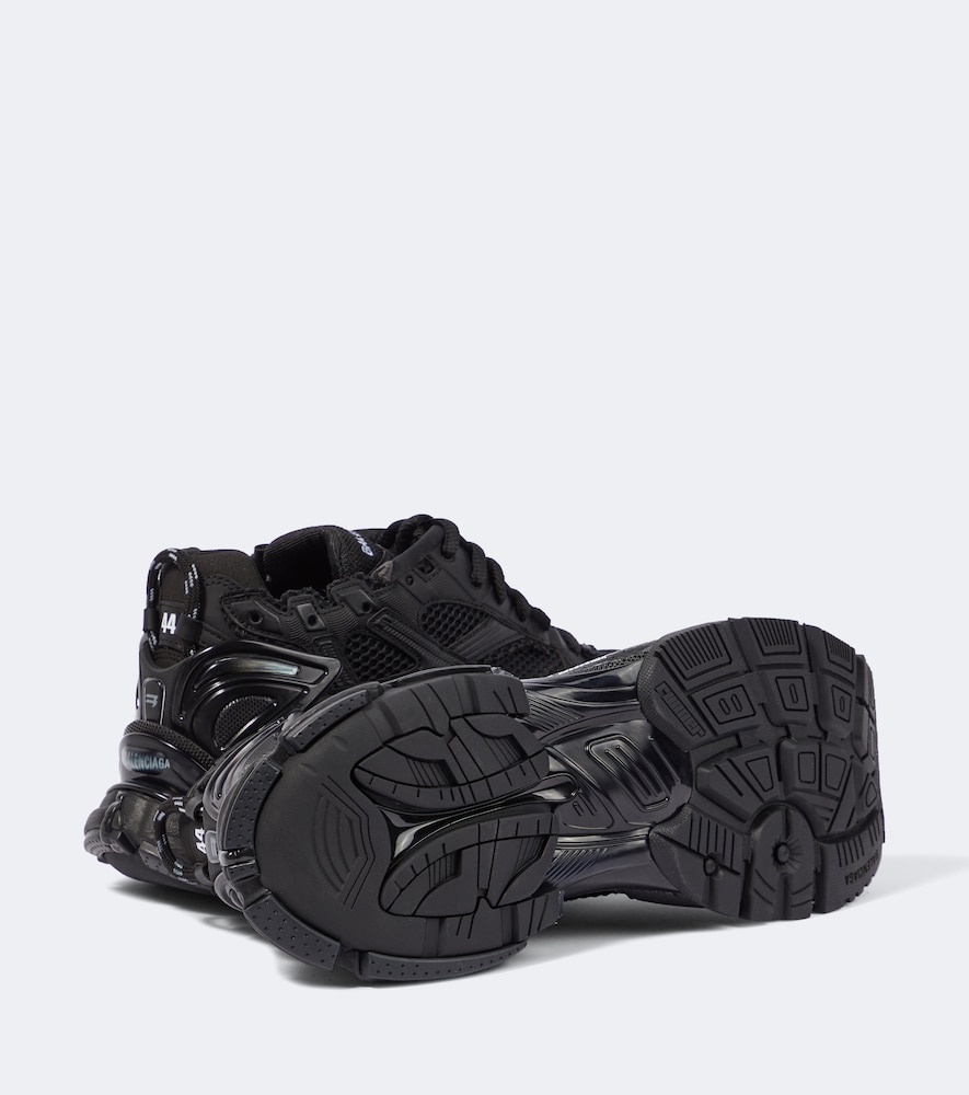 Runner Sneakers