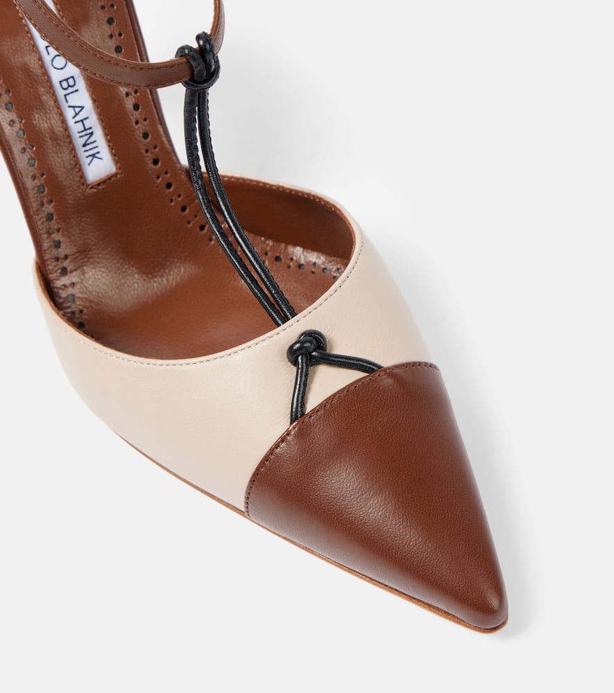 Manolo Blahnik Pumps Assala Aus Leder In Braun