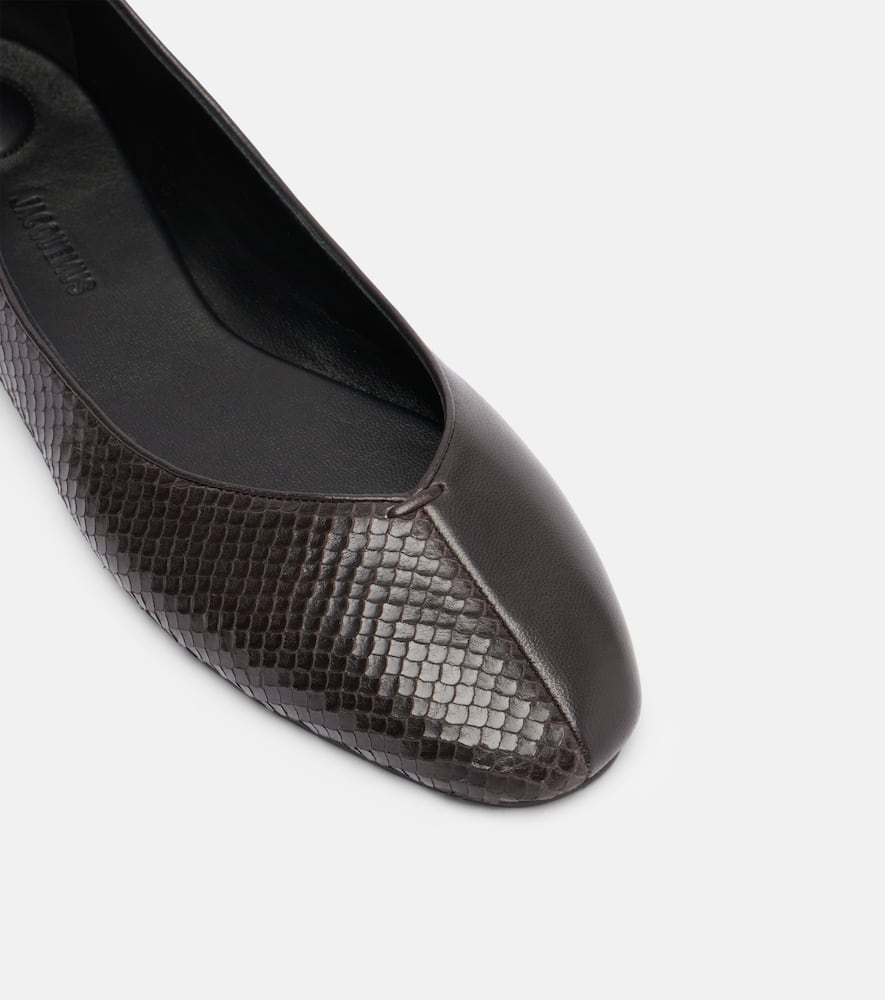 Jacquemus Oval Ballerina Shoes Textured Design In Brown