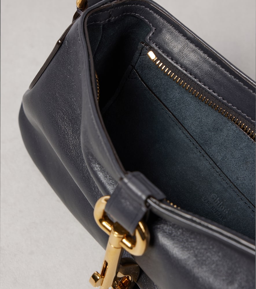 Chloé Kerala 25 Black Shoulder Bag In Grey