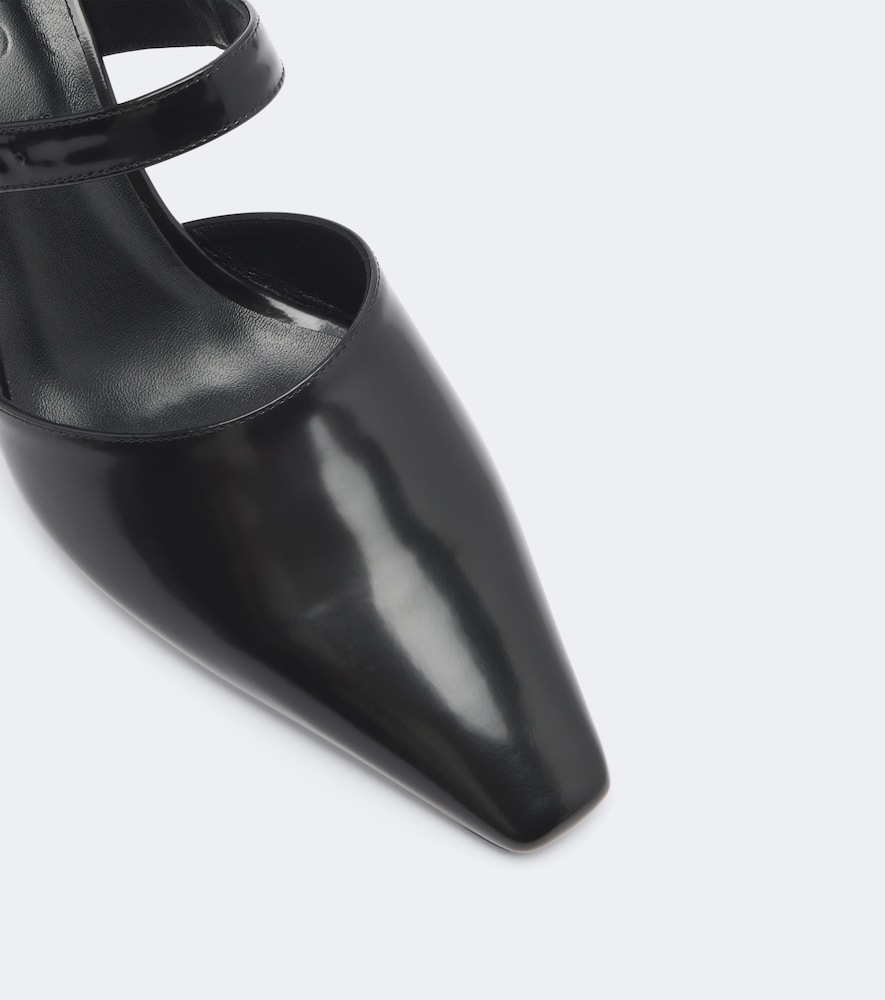 Isidora Leather Mary Jane Pumps