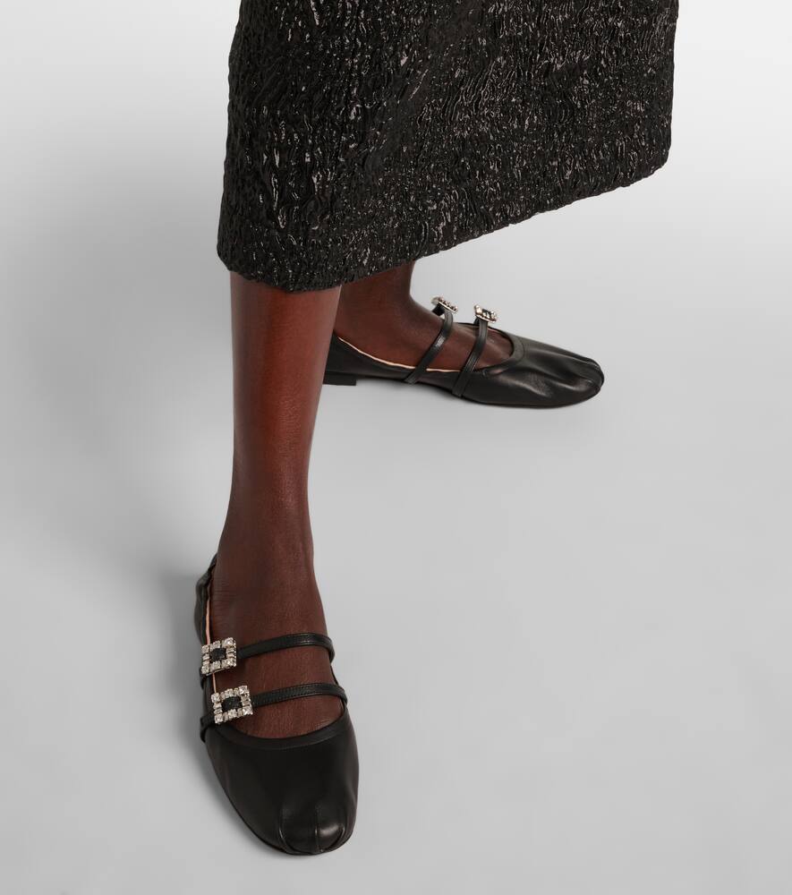 Roger Vivier Shoes In Black