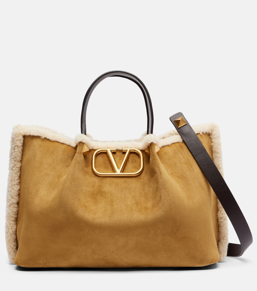 Valentino Garavani  Garavani Medium Suede Shopping Bag With Sheepskin Lining Woman Havana B In Sand