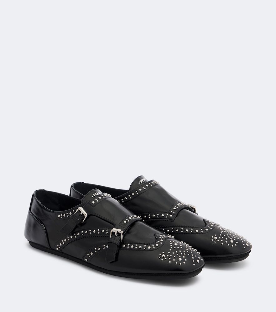 Fendi Derbies en cuir clous 950 €
