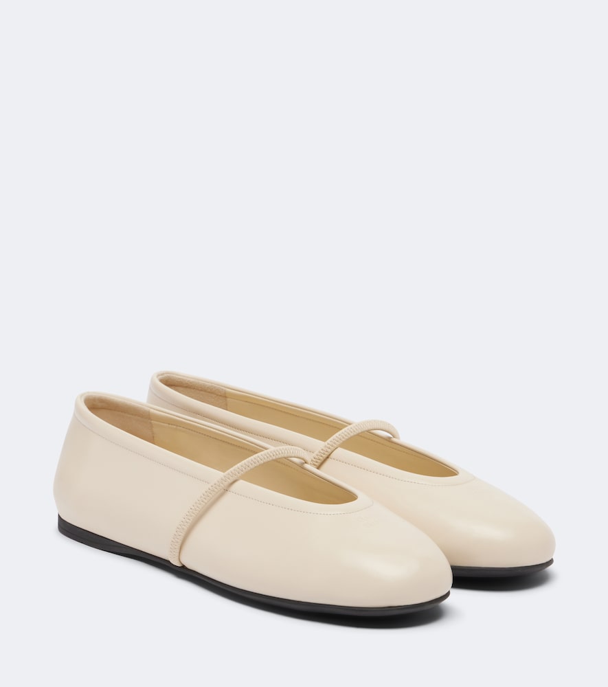 Miu Miu Ballerines en cuir 840 €