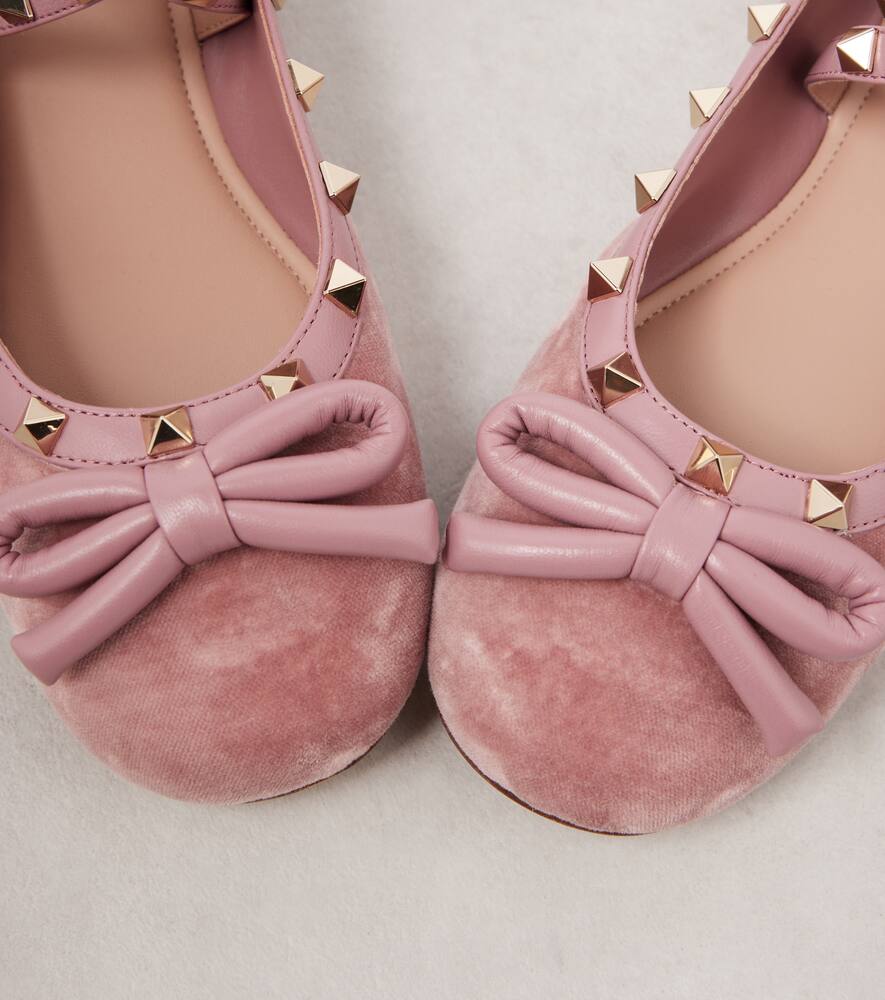 Valentino Rockstud Velvet Ballet Flats In Pink
