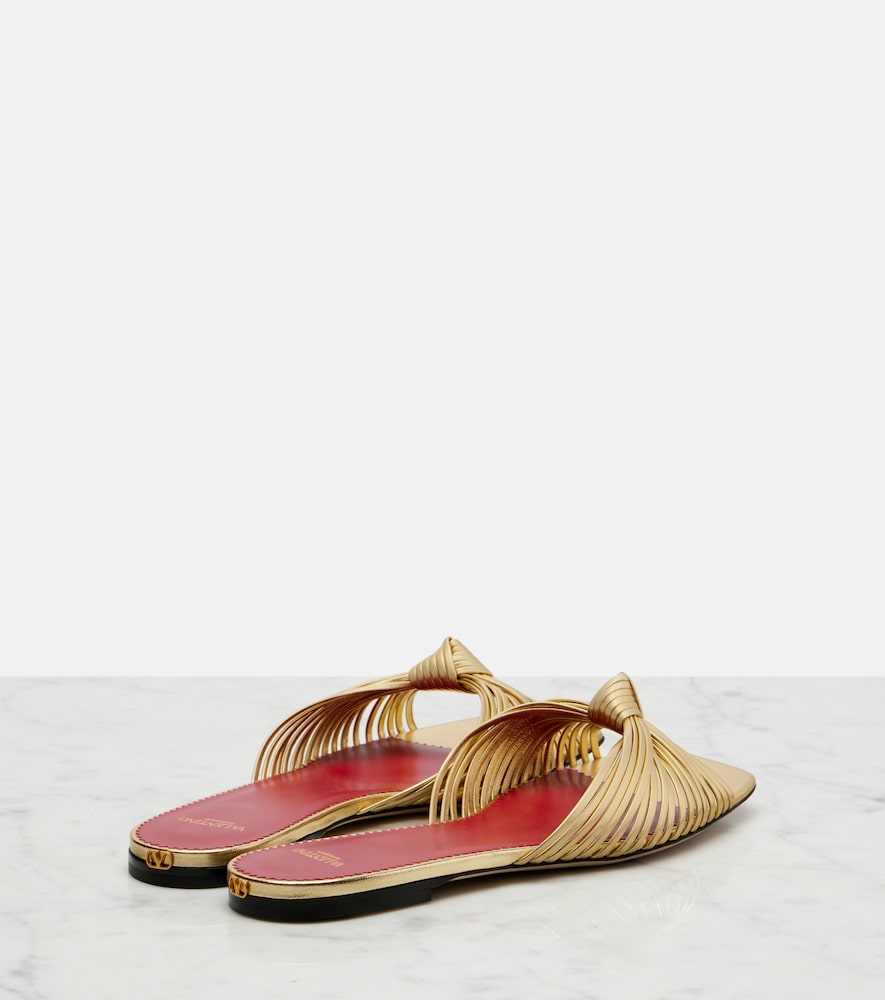  Valentino Garavani Valentino Garavani Pantoletten Annet Aus Metallic-leder 