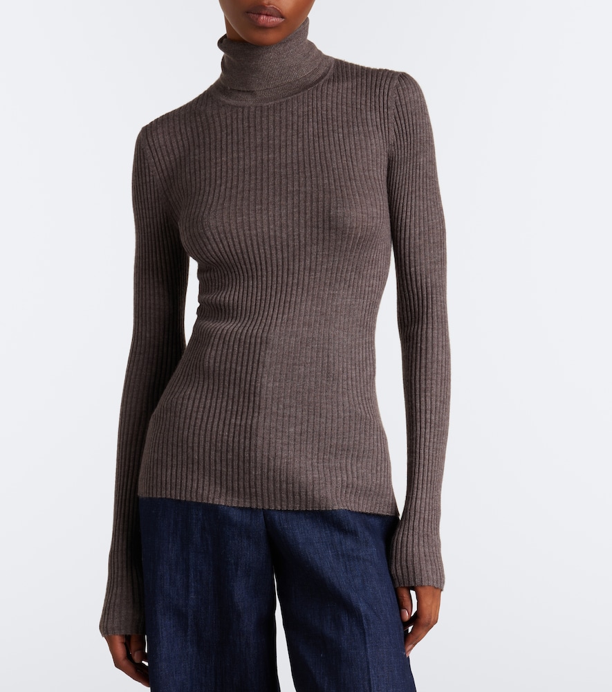 Peppe Cashmere And Silk Turtleneck Sweater