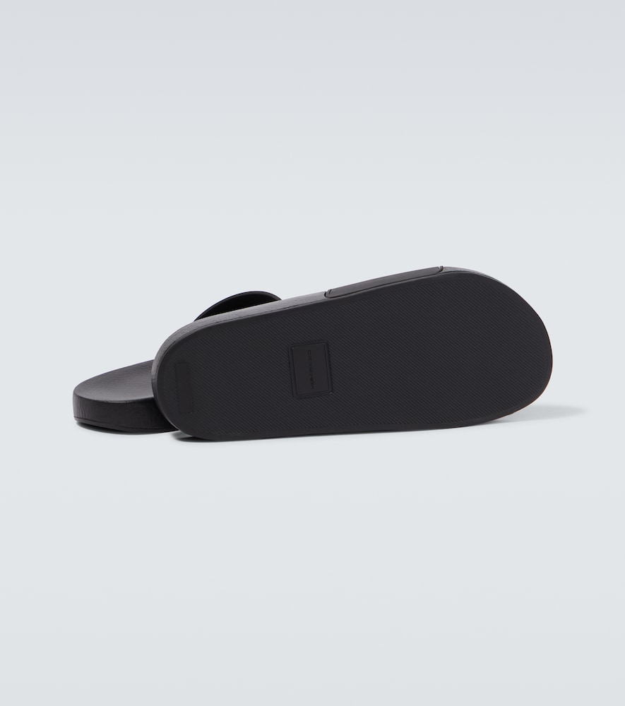  Rick Owens Rick Owens Logo Slides 