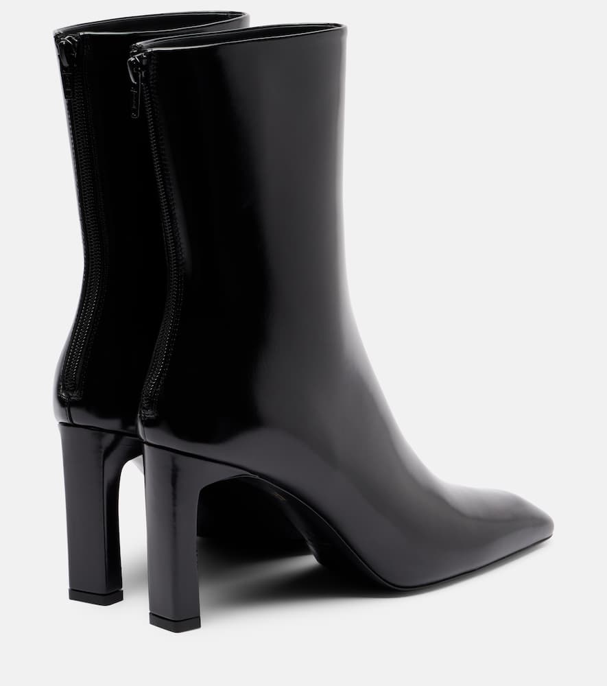 Totême Ankle Boots Aus Lackleder In Burgundy