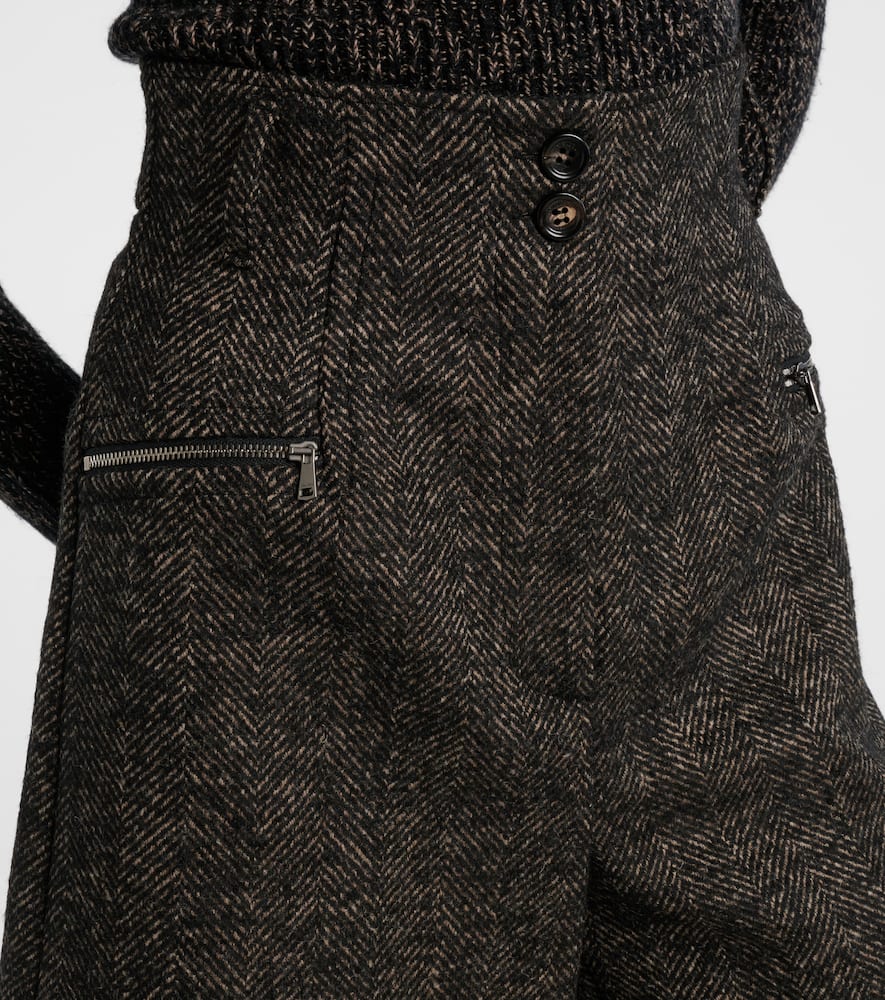 Max Mara Herringbone Wool-blend Shorts In Black