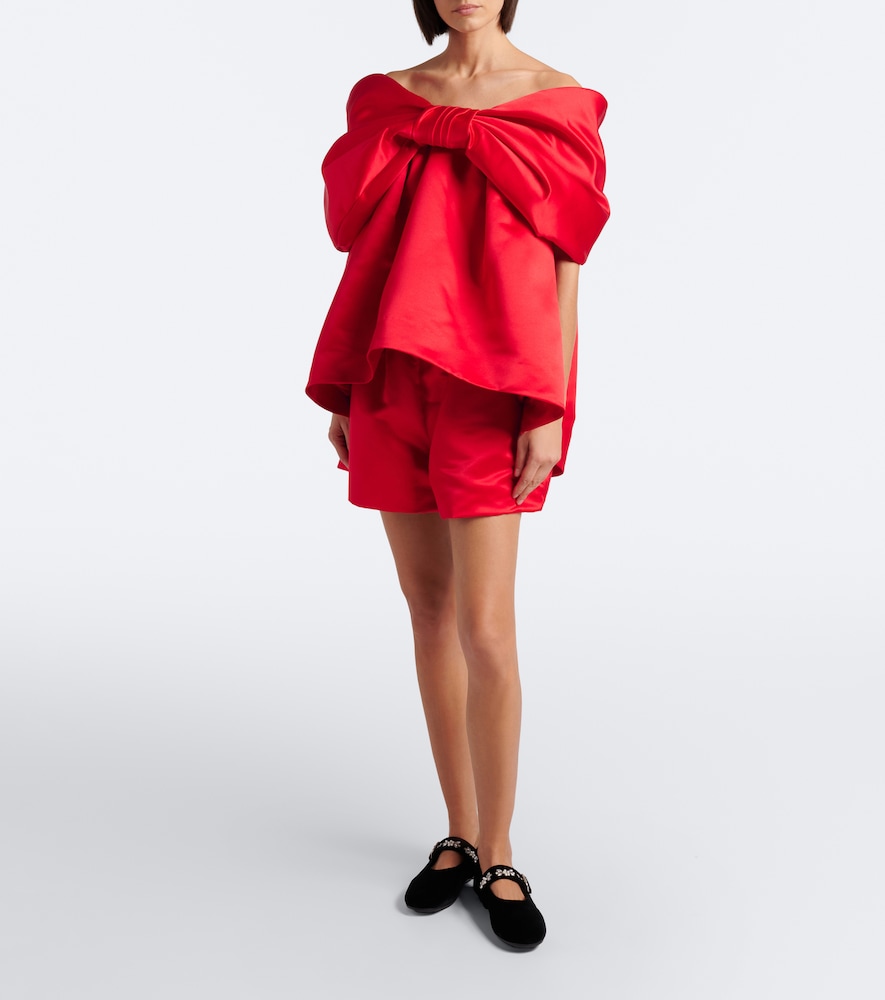 Bow-Detail Top