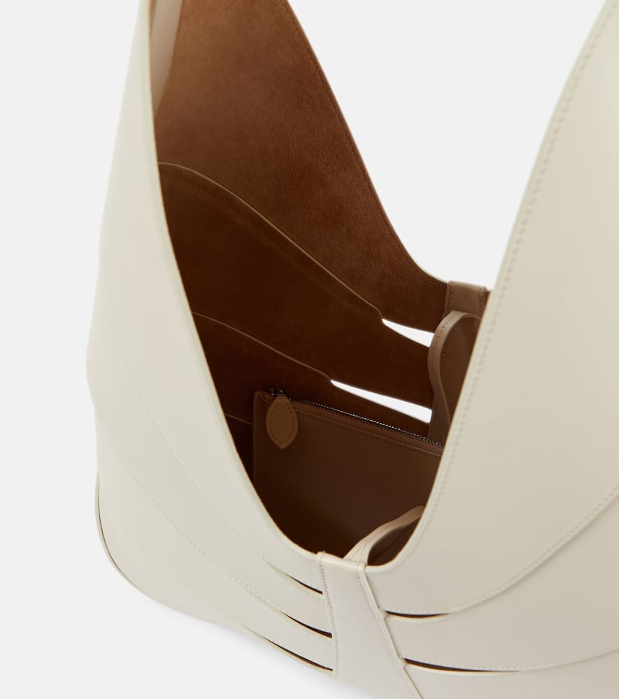 Alaïa Delta Cut Out Detailed Tote Bag In Ivoire