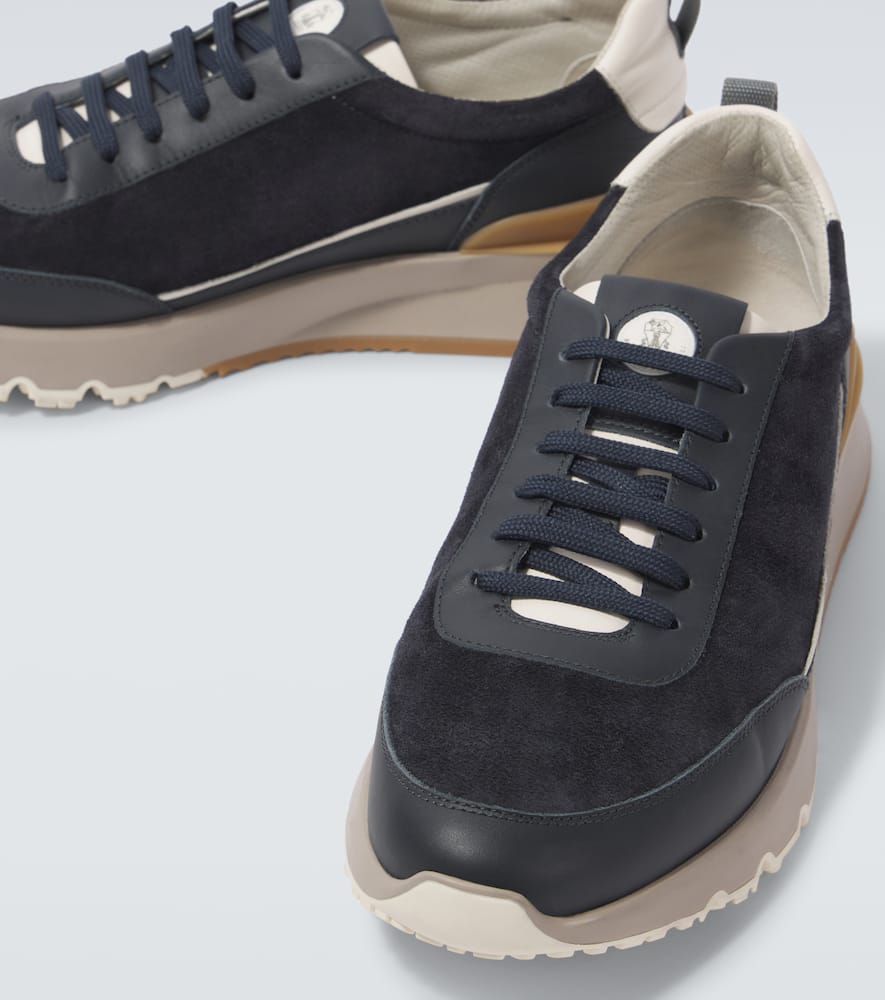Brunello Cucinelli Suede And Smooth Material Flat Shoes With Contrasting Sole In Black