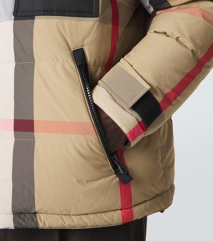  Burberry Burberry Wendbare Daunenjacke Burberry Check 
