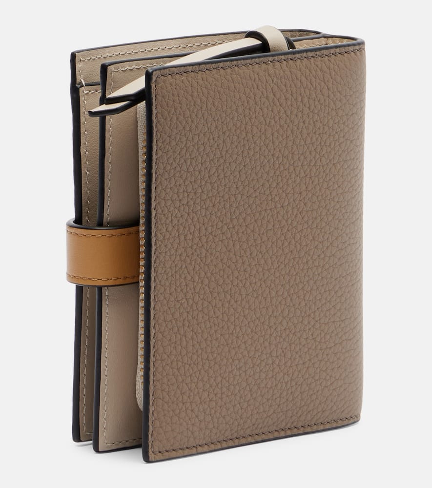 Loewe Compact Leather Wallet In Brown