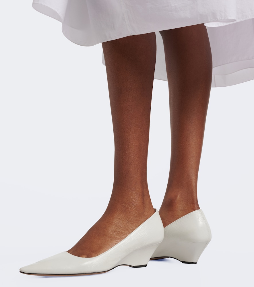 Liisa Wedges