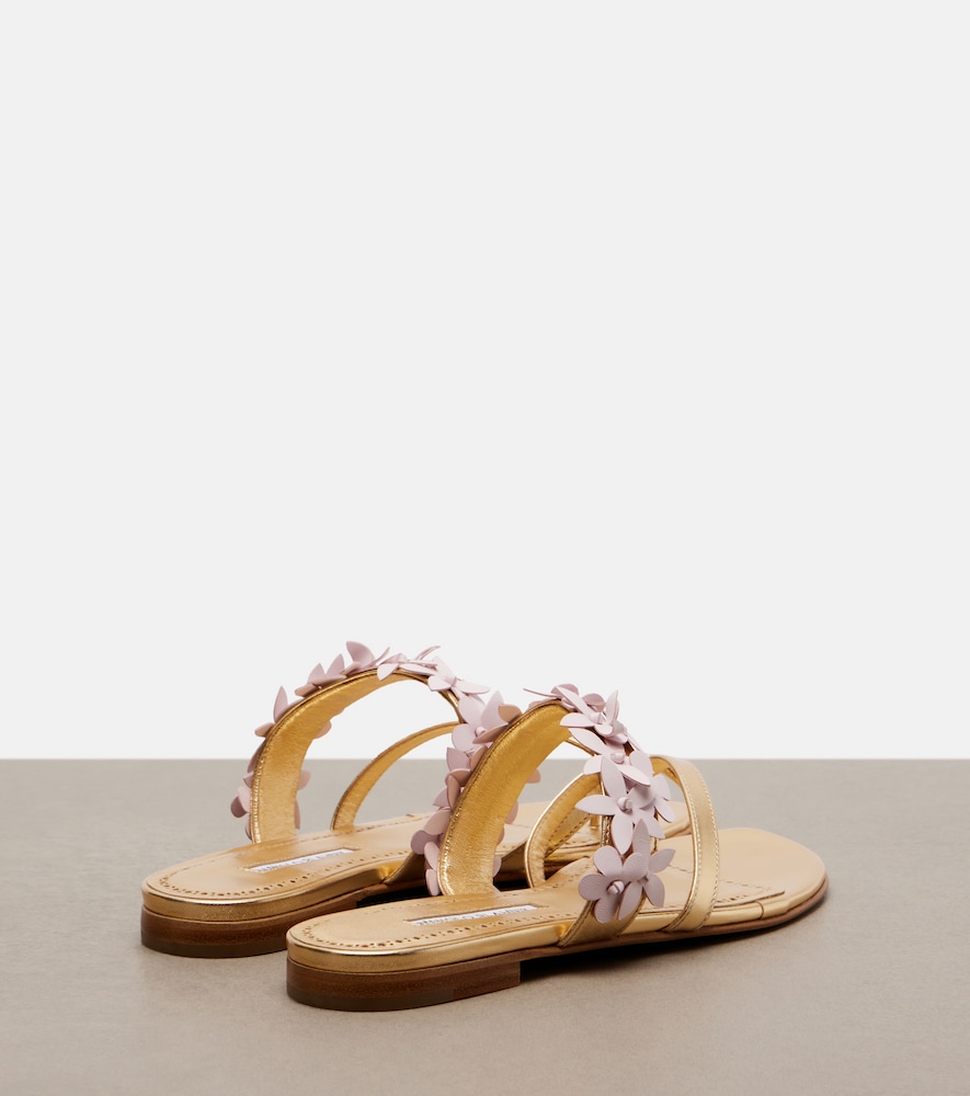  Manolo Blahnik Manolo Blahnik Fiosa Appliquã© Leather Thong Sandals 