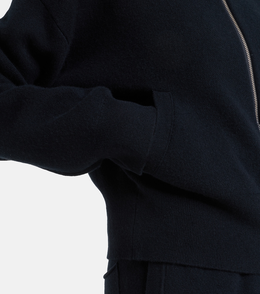 N°385 Xtra Cute Cashmere Zip-Up Sweater