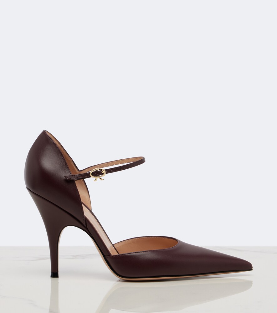Sofia D'Orsay Pumps