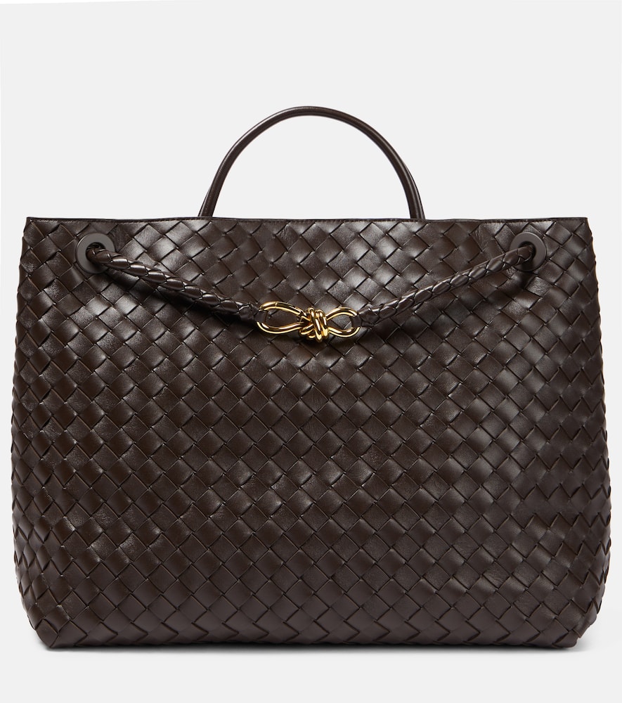 Bottega Veneta Andiamo Large Leather Tote Bag In Fondant - Mbrass- Fond