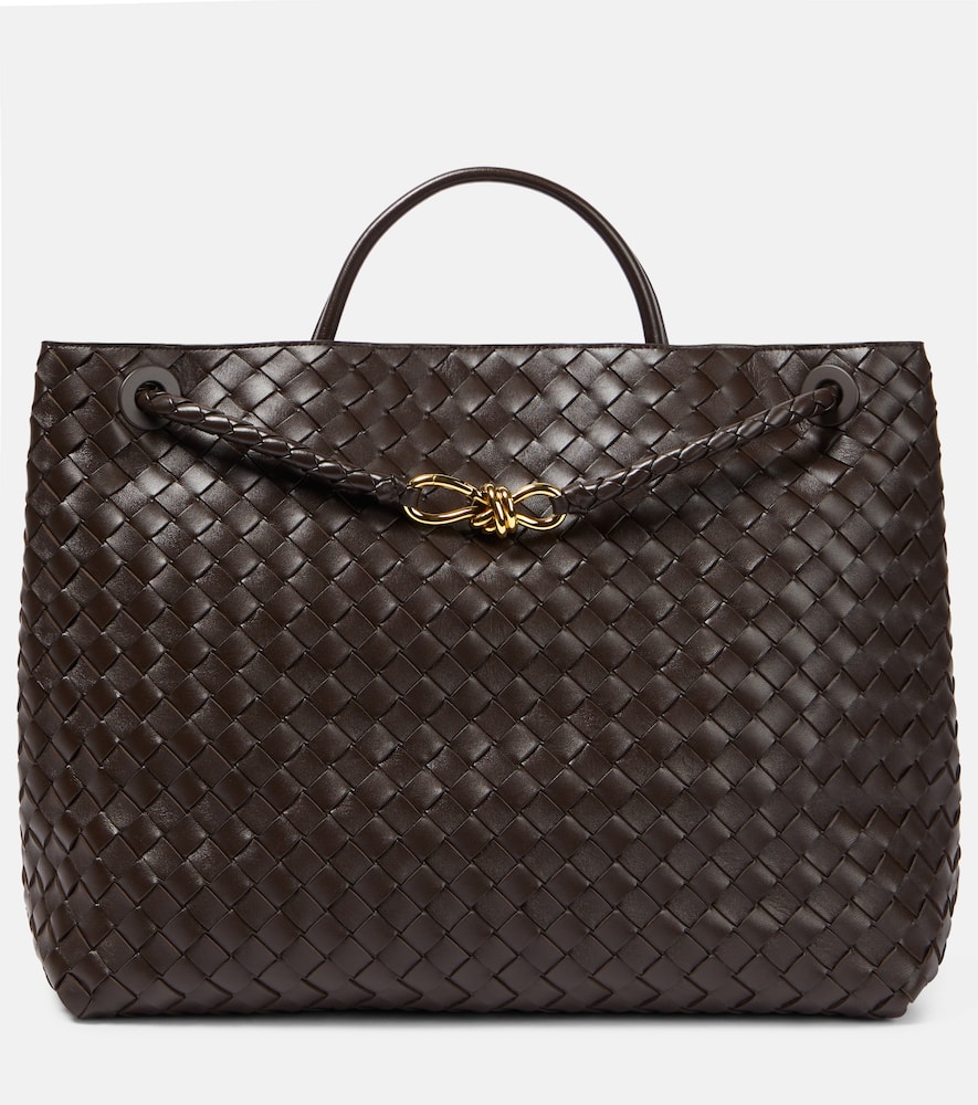 Bottega Veneta Andiamo Large Leather Tote Bag In Burgundy