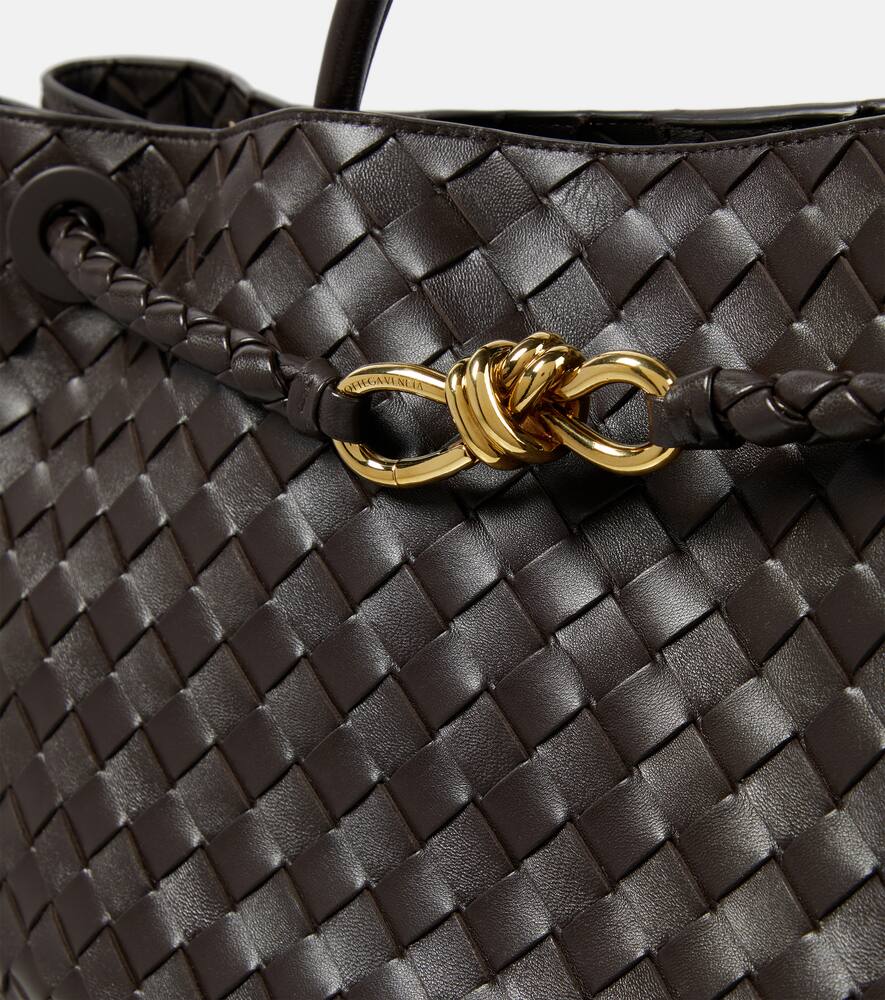 Bottega Veneta Andiamo Large Leather Tote Bag In Fondant - Mbrass- Fond