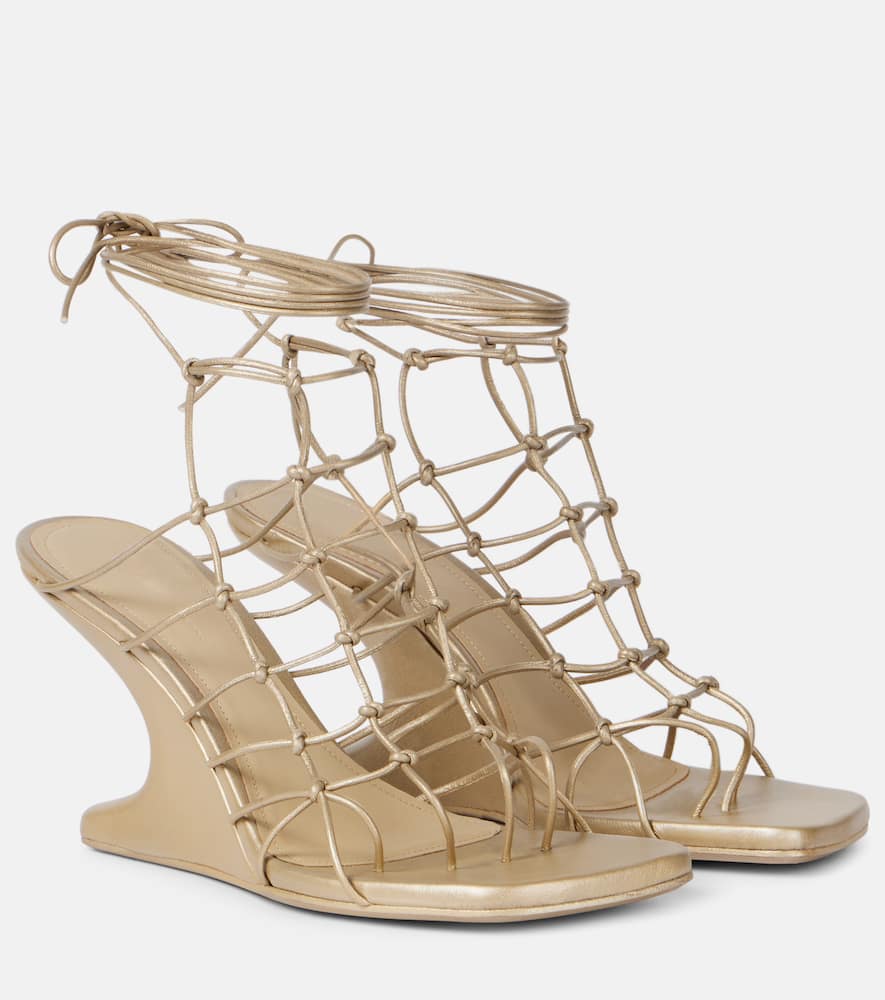 Web Cantilever woven leather wedges